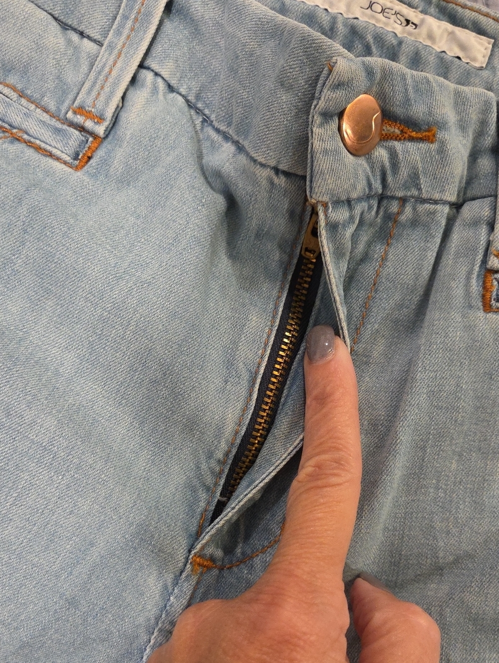 Joe's Jeans "Lola" Light Blue Flare Jeans Size 28! - Picture 8 of 13